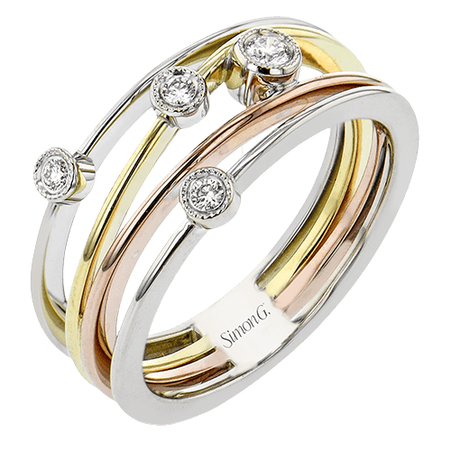 Right Hand Ring in 18k Gold with Diamonds