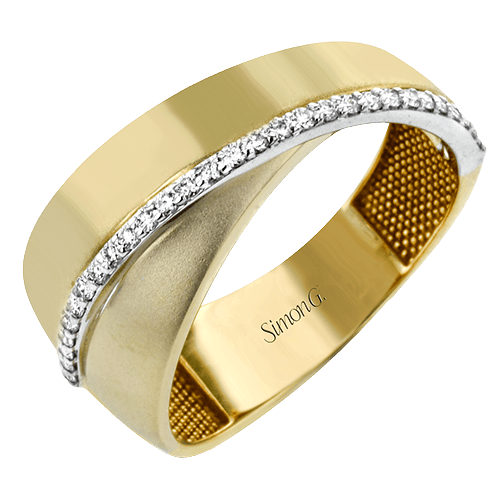 Right Hand Ring in 18k Gold with Diamonds