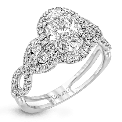Engagement Ring in 18k Gold with Diamonds