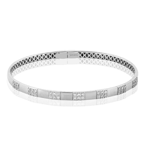 Bangle in 18k Gold with Diamonds