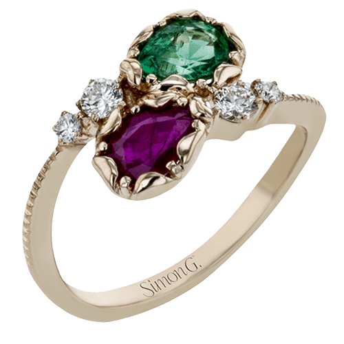 Color Ring in 18k Gold with Diamonds