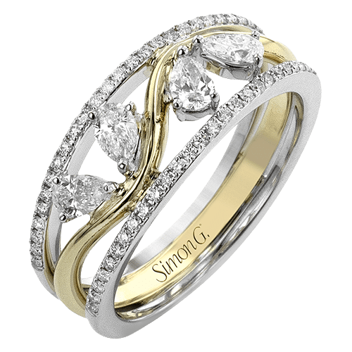 Right Hand Ring in 18k Gold with Diamonds
