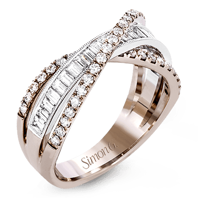 Right Hand Ring in 18k Gold with Diamonds