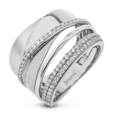 Right Hand Ring in 18k Gold with Diamonds
