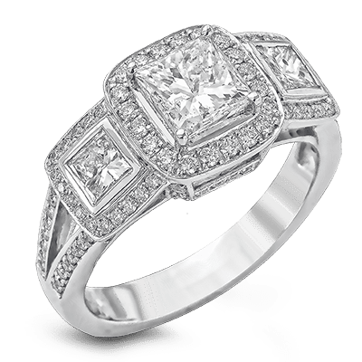 Engagement Ring in 18k Gold with Diamonds