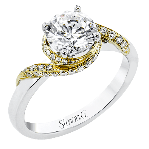 Engagement Ring in 18k Gold with Diamonds