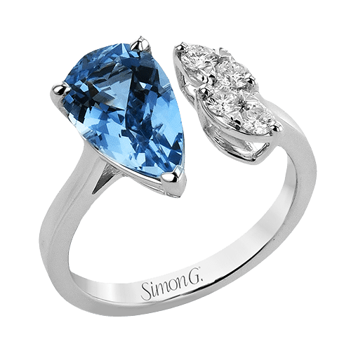 Color Ring in 18k Gold with Diamonds